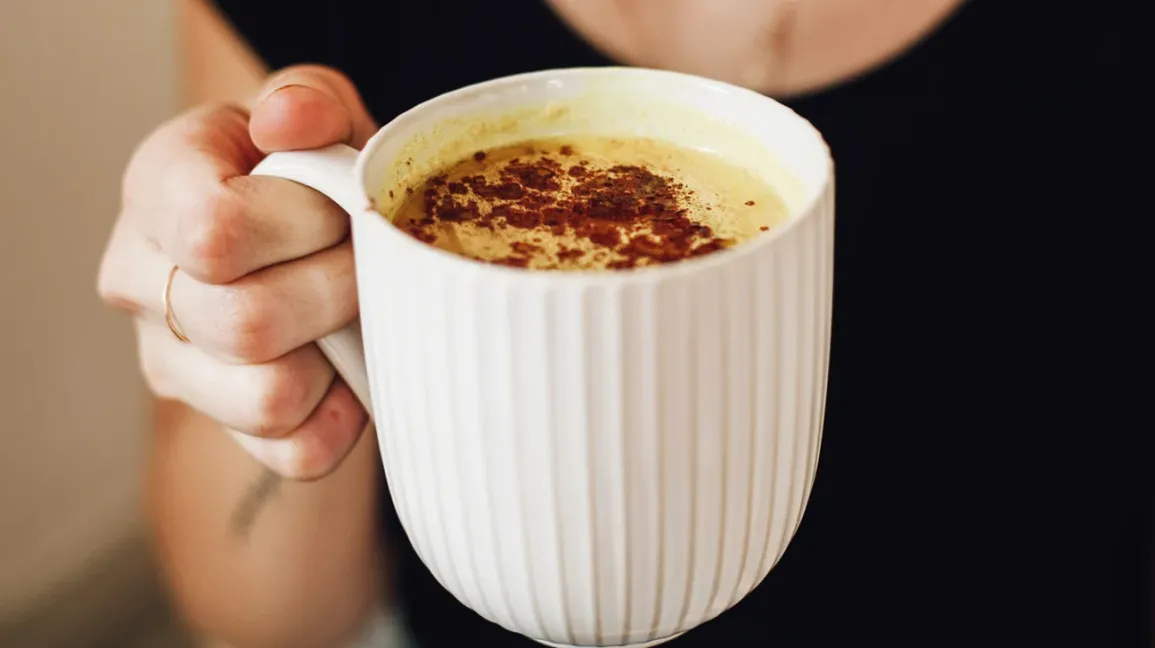 1 Cup of This Bedtime Mix is How I Trimmed My Waistline